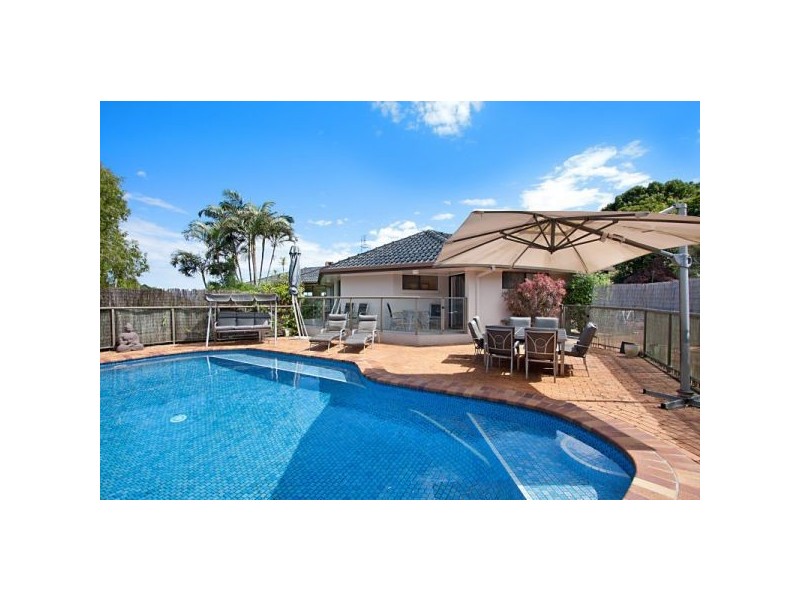 8 The Parapet, Banora Point NSW 2486