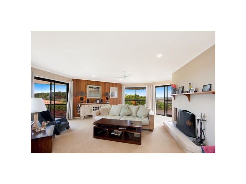 8 The Parapet, Banora Point NSW 2486