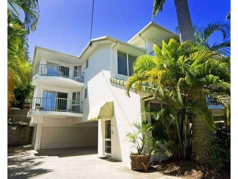 2/51 Eden Avenue, Coolangatta QLD 4225