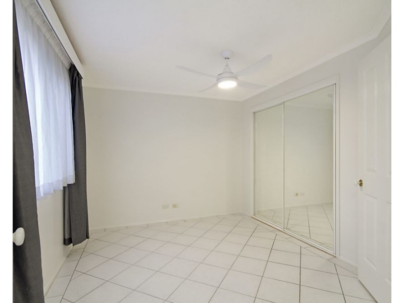 2/51 Eden Avenue, Coolangatta QLD 4225