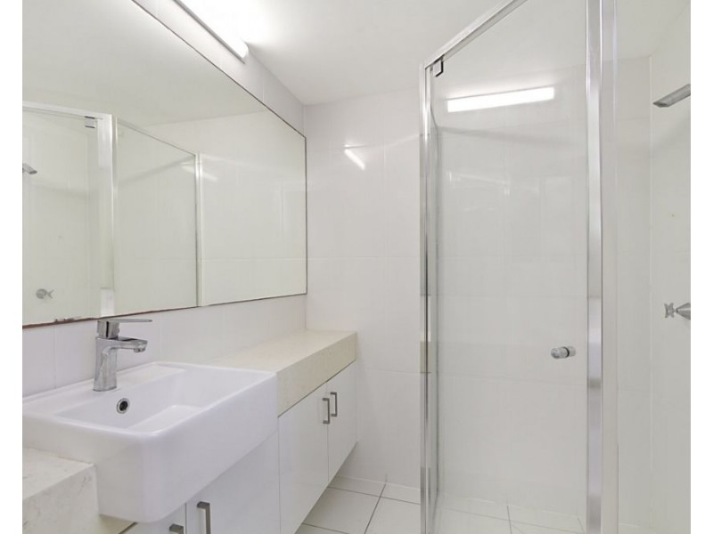 2/51 Eden Avenue, Coolangatta QLD 4225