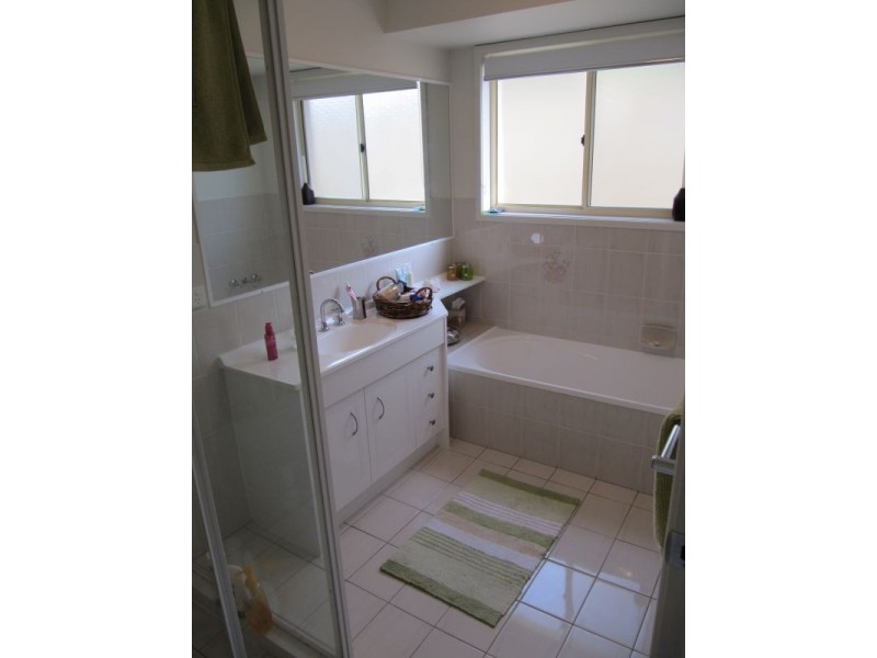 2/3 Manuka Road,, Banora Point NSW 2486