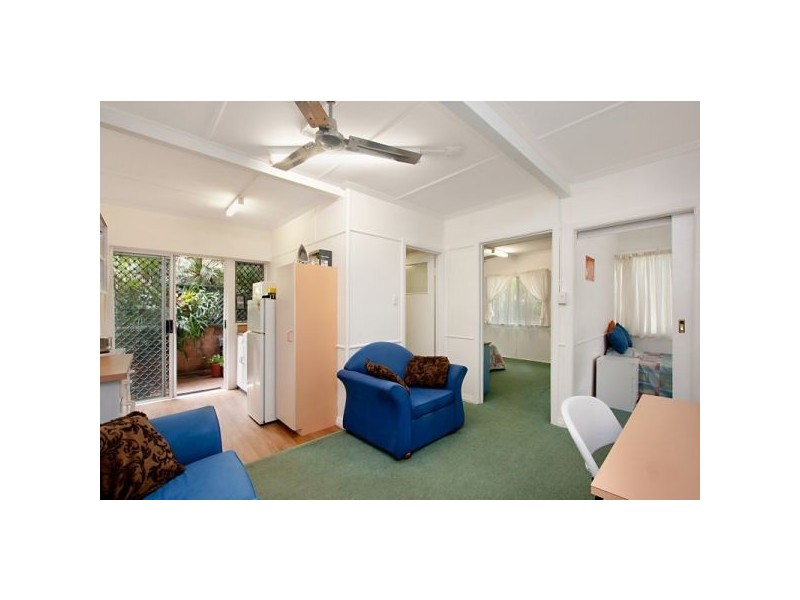 239 Boundary Street, Rainbow Bay QLD 4225