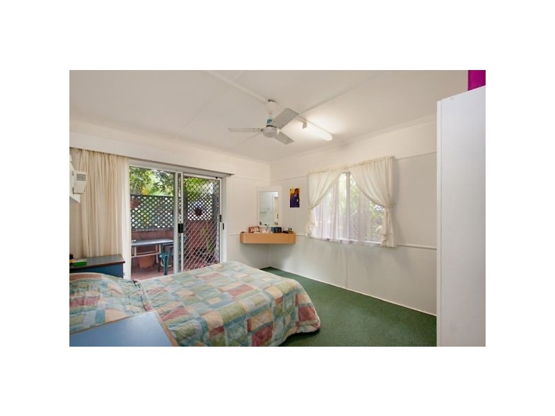239 Boundary Street, Rainbow Bay QLD 4225