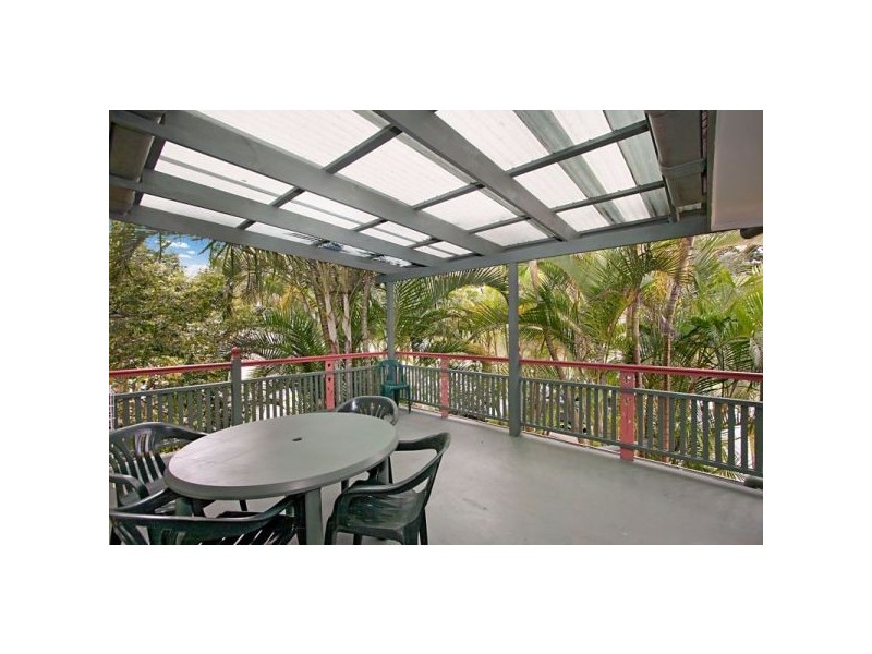 239 Boundary Street, Rainbow Bay QLD 4225