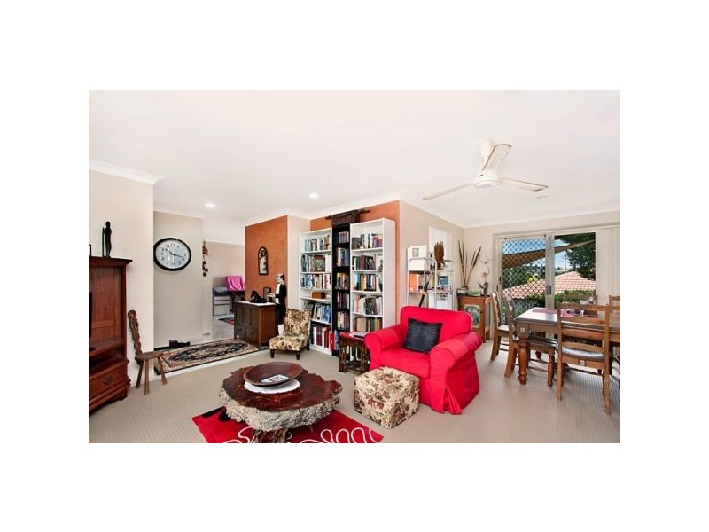 2/24 Manuka Dr, Banora Point NSW 2486