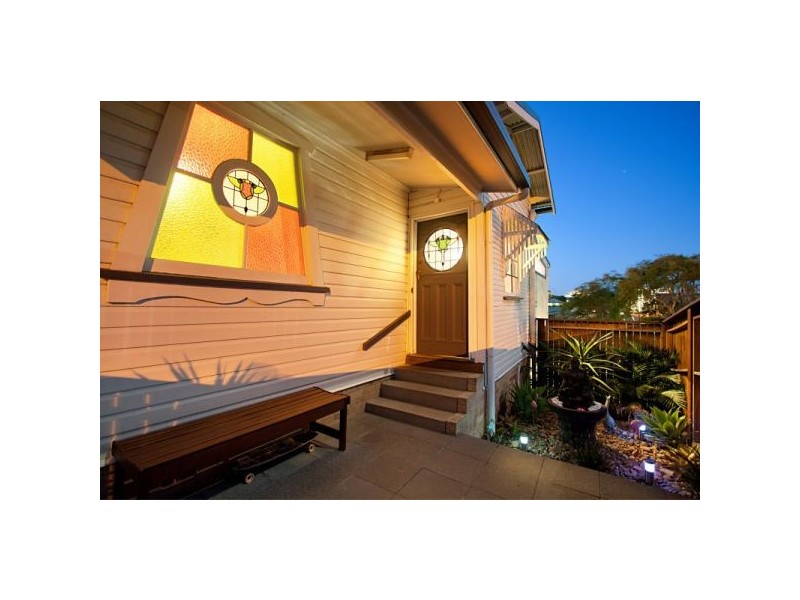 95 McLean Street, Coolangatta QLD 4225