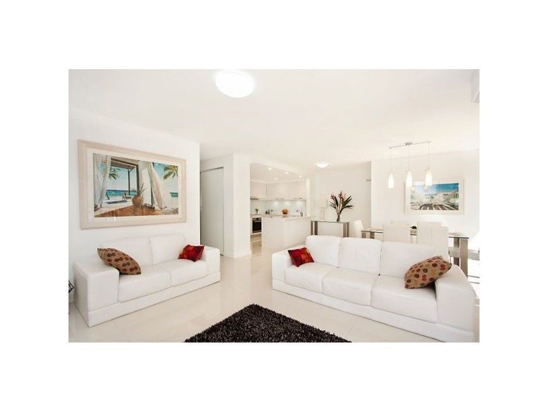 8/15-17 South Street, Kirra QLD 4225