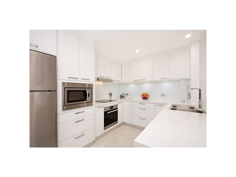 8/15-17 South Street, Kirra QLD 4225