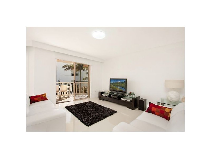 8/15-17 South Street, Kirra QLD 4225