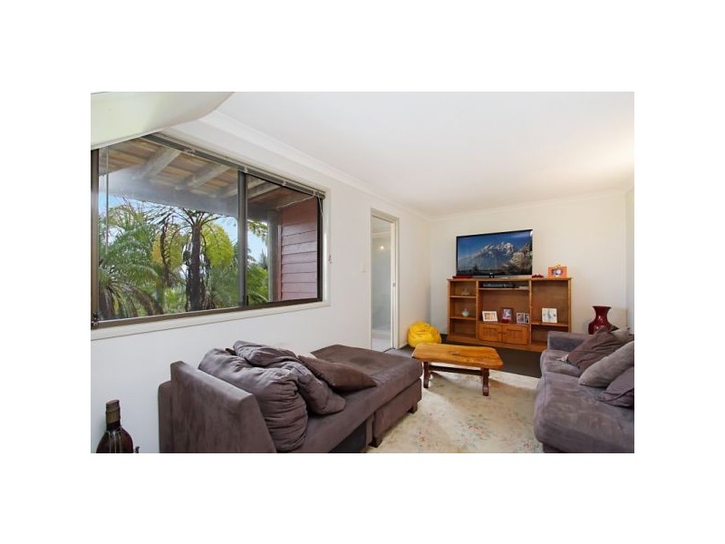 28 Broadwater Esplanade, Bilambil Heights NSW 2486