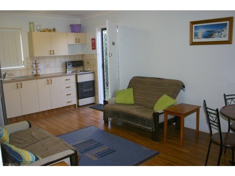 2/43 Eden Avenue Mavic Court, Rainbow Bay QLD 4225