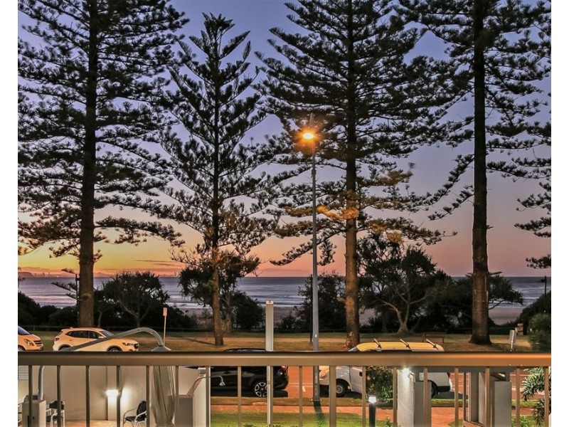 4/190 Marine Parade, Rainbow Bay QLD 4225
