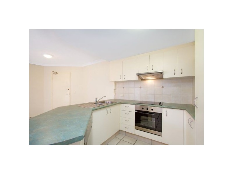 8/56 Coolangatta Road, Kirra QLD 4225