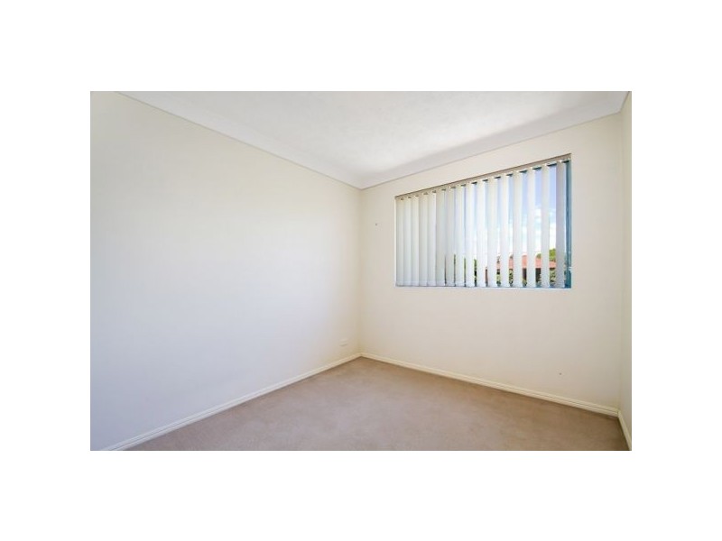 8/56 Coolangatta Road, Kirra QLD 4225