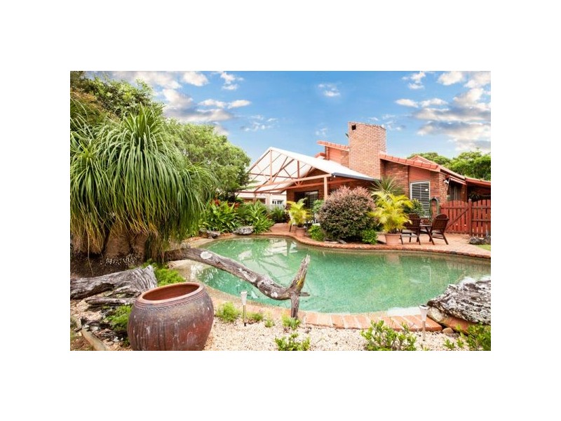 15 Coolabah Court, Banora Point NSW 2486