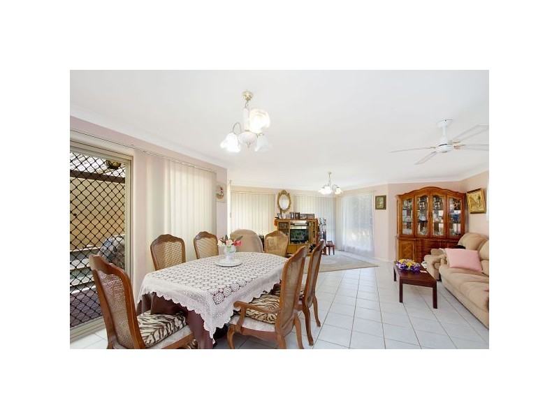 2/12 Aberdeen Ct, Banora Point NSW 2486
