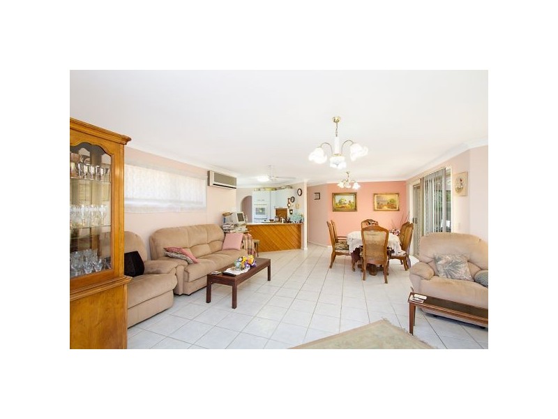 2/12 Aberdeen Ct, Banora Point NSW 2486