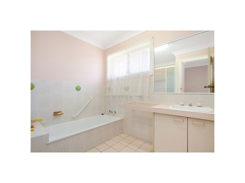 2/12 Aberdeen Ct, Banora Point NSW 2486