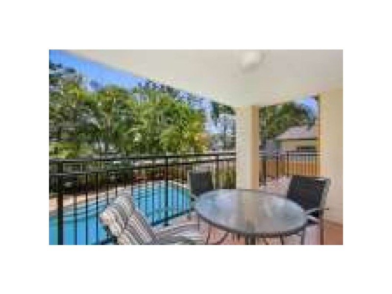 2/205 Boundary Street,, Coolangatta QLD 4225