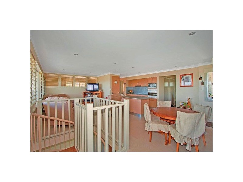 42 Walter Cres, Banora Point NSW 2486