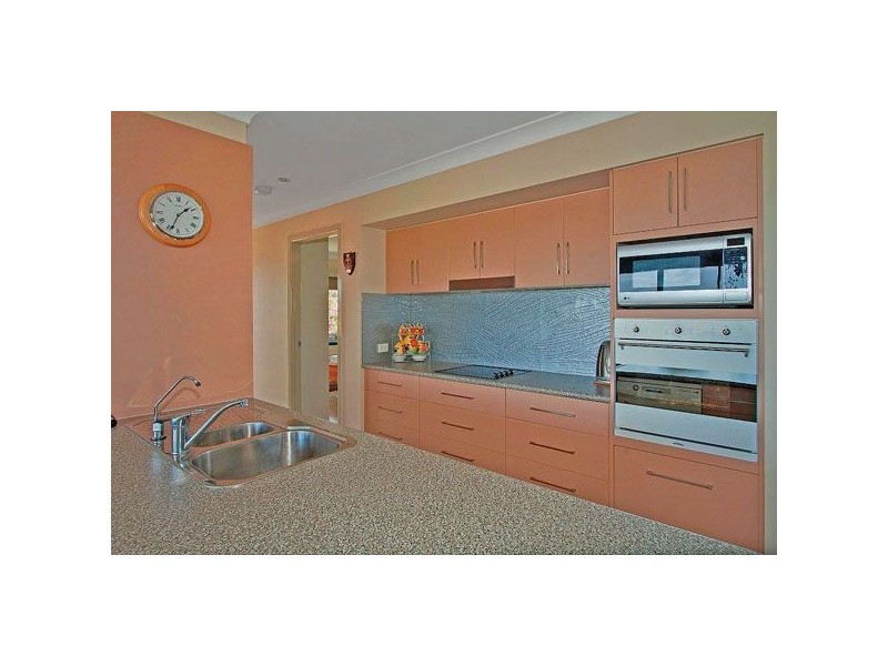 42 Walter Cres, Banora Point NSW 2486
