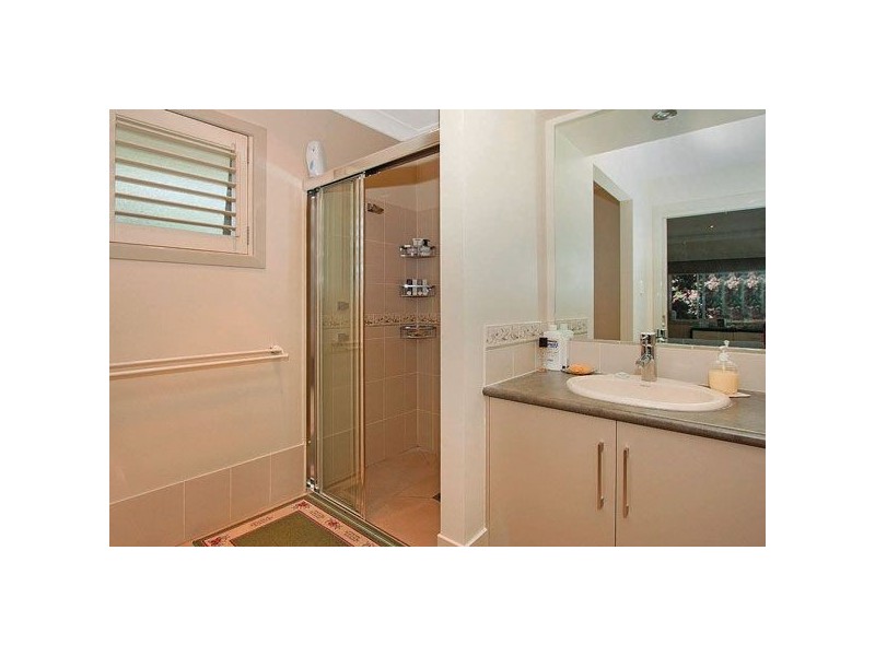 42 Walter Cres, Banora Point NSW 2486