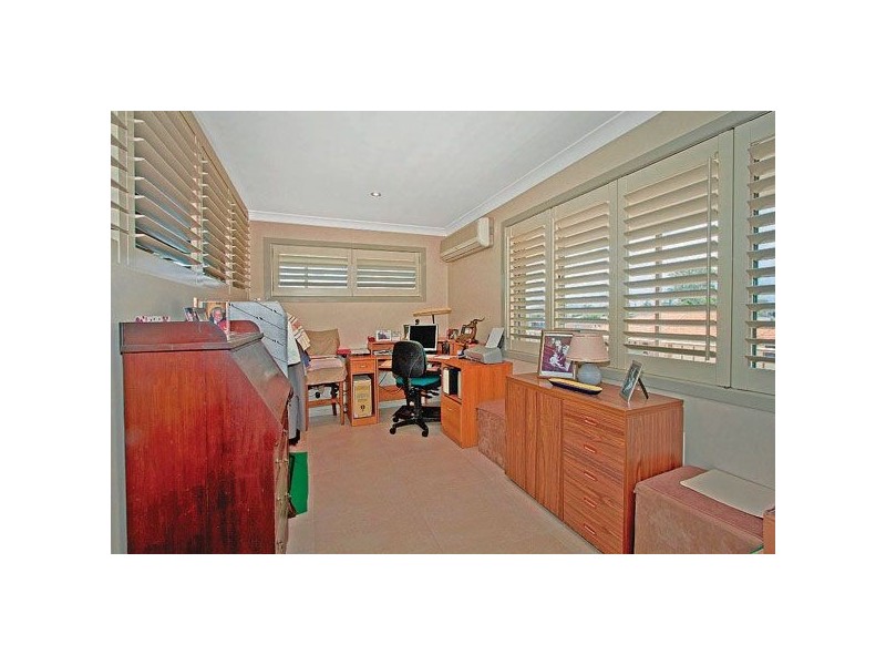 42 Walter Cres, Banora Point NSW 2486