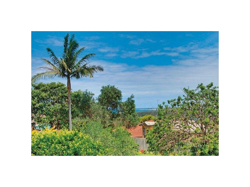 42 Walter Cres, Banora Point NSW 2486