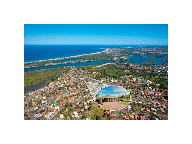 42 Walter Cres, Banora Point NSW 2486