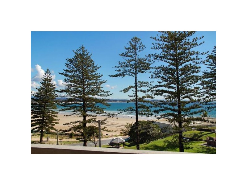 4/1 Petrie Street, Rainbow Bay QLD 4225