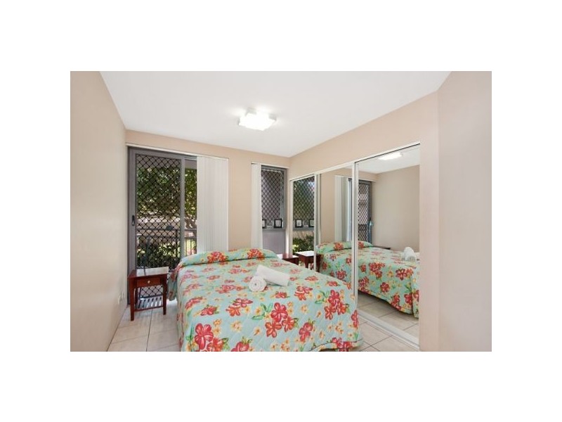 1/277 Golden Four Drive, Bilinga QLD 4225