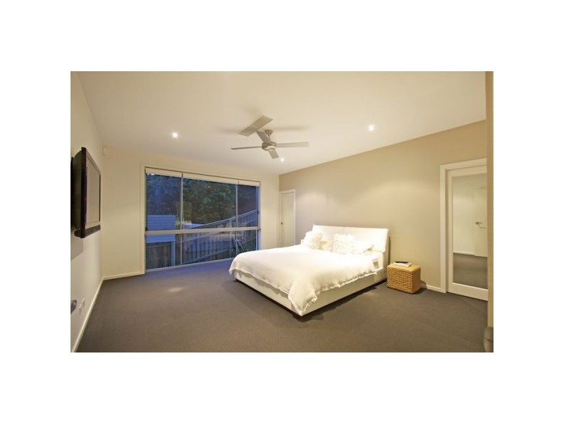 5 Buncrana Terrace, Banora Point NSW 2486