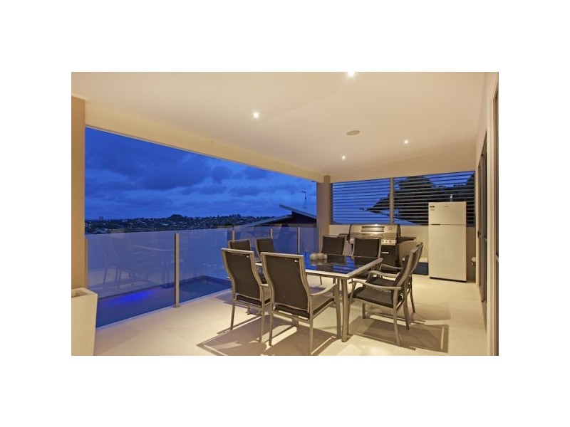 5 Buncrana Terrace, Banora Point NSW 2486