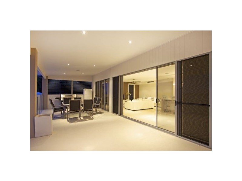 5 Buncrana Terrace, Banora Point NSW 2486
