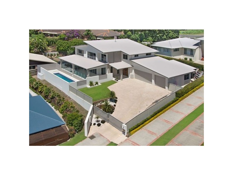 5 Buncrana Terrace, Banora Point NSW 2486