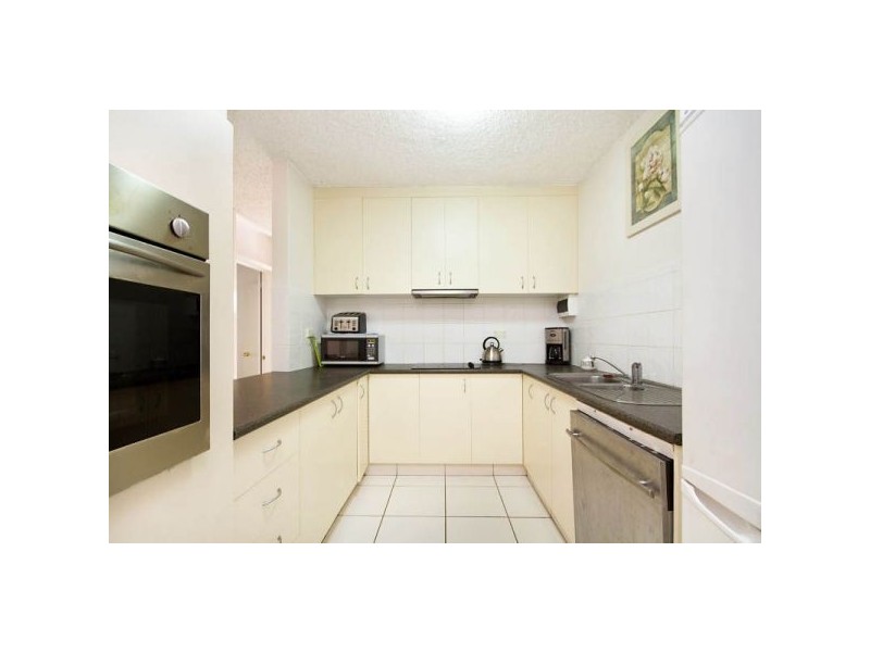 1/30 Boundary Street, Rainbow Bay QLD 4225