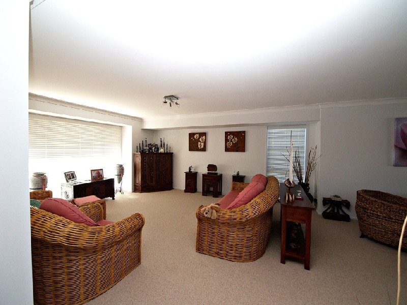20 Blue Waters Cres, Tweed Heads NSW 2485