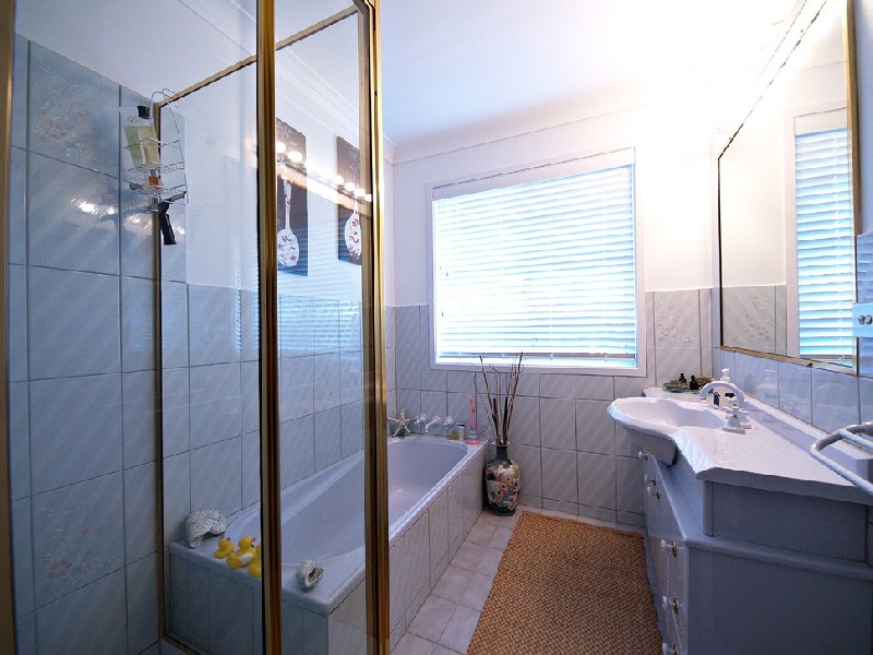 20 Blue Waters Cres, Tweed Heads NSW 2485
