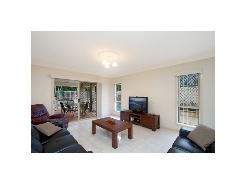 26 comenara cresent, Banora Point NSW 2486