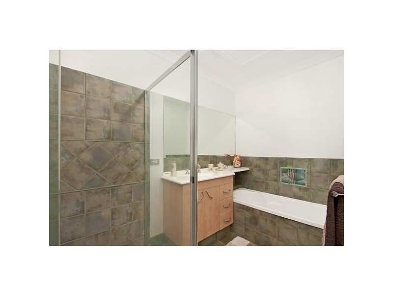 2/10 Satinash Tce, Banora Point NSW 2486