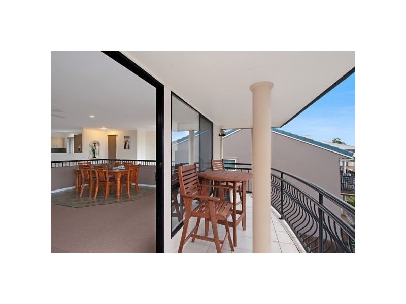 2/10 Satinash Tce, Banora Point NSW 2486