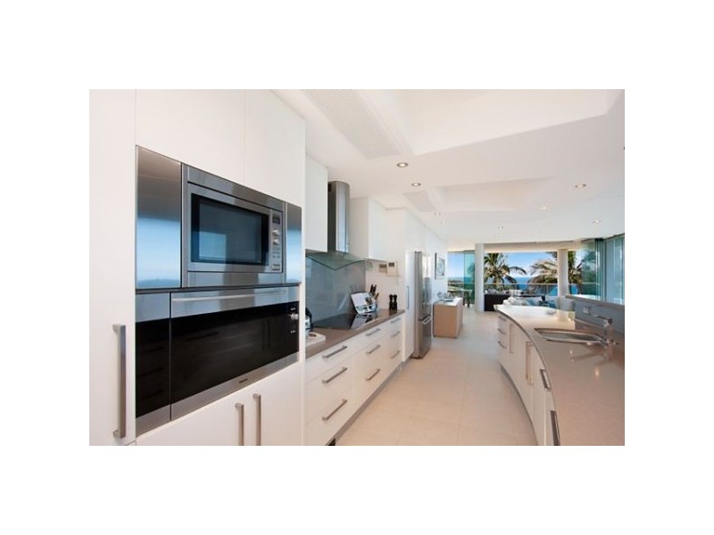 3/13 Eden Street, Rainbow Bay QLD 4225