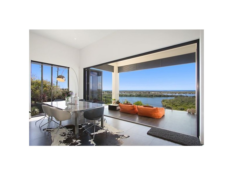 21 Old Ferry Road, Banora Point NSW 2486