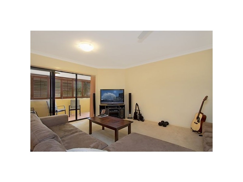 8/20 Dutton Street,, Coolangatta QLD 4225