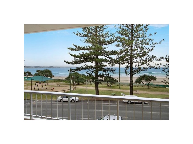 8/180 Marine Parade, Rainbow Bay QLD 4225