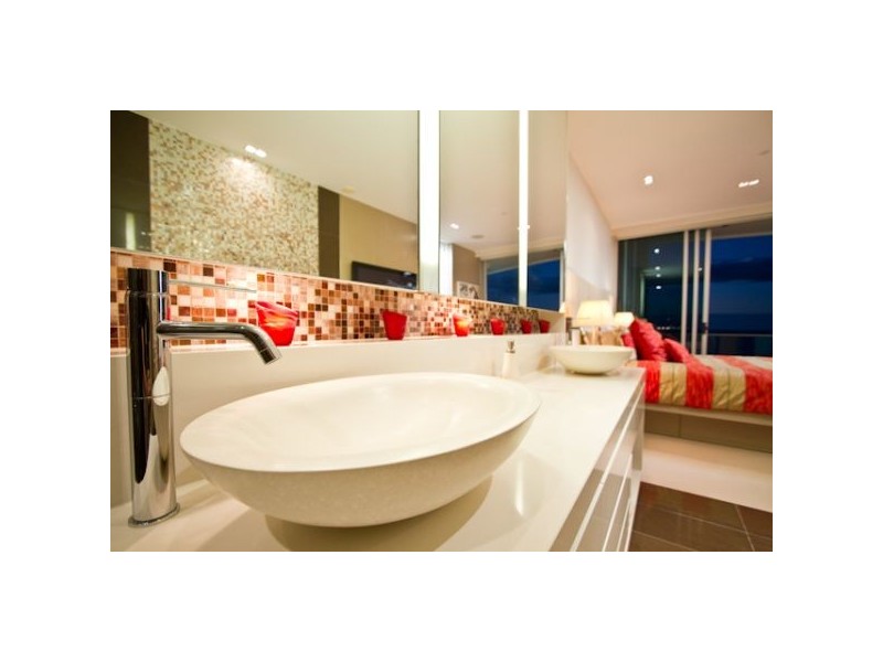 1703/120 Marine Parade, Coolangatta QLD 4225