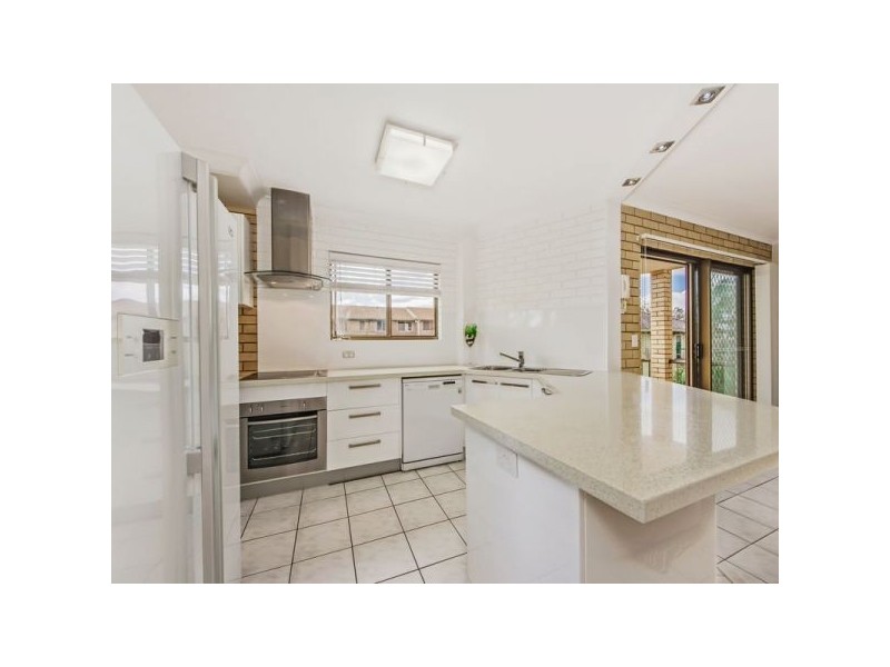 6/76 Coolangatta Road, Kirra QLD 4225