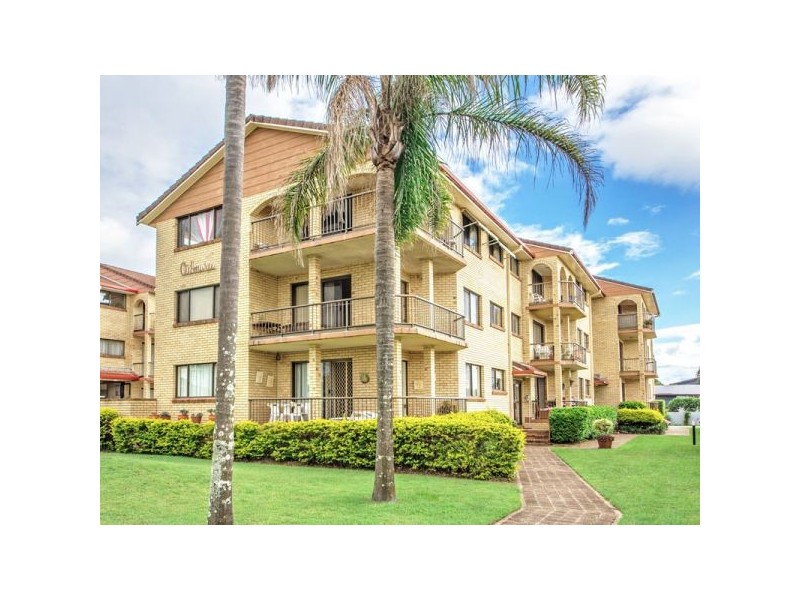 6/76 Coolangatta Road, Kirra QLD 4225