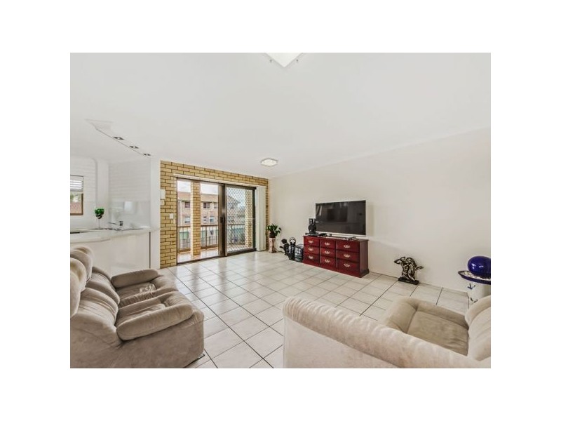 6/76 Coolangatta Road, Kirra QLD 4225